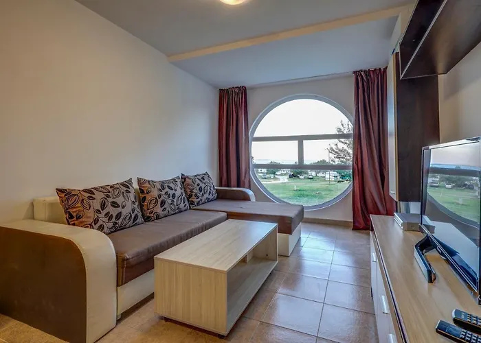 Saint George 1 Aparthotel Balchik